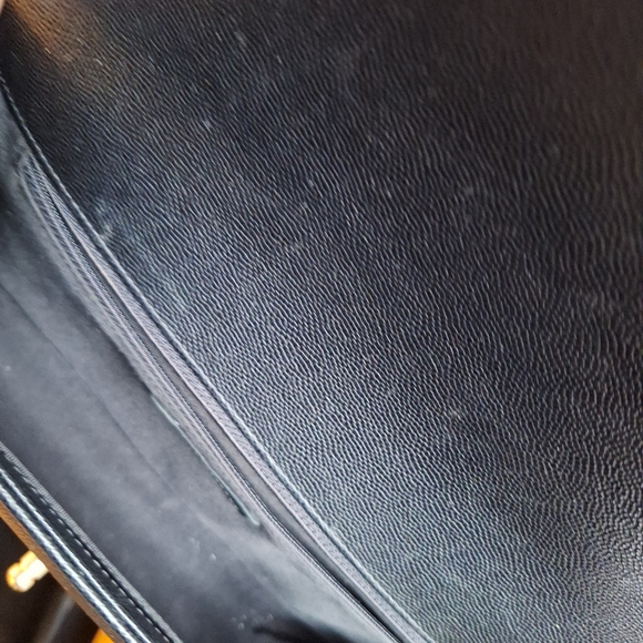 Chanel Large Black Boy Bag in Caviar Leather - Picture 7 of 12